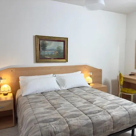 Hotel Edera 2*